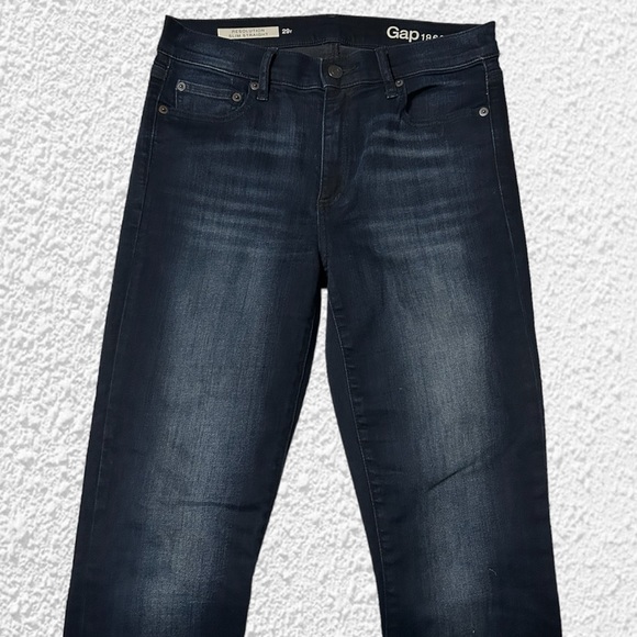 Gap 1969 Resolution Slim Straight Jeans - Picture 4 of 8